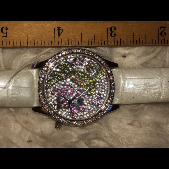 Victoria Wieck crystal hummingbird watch. - Picture 7 of 8